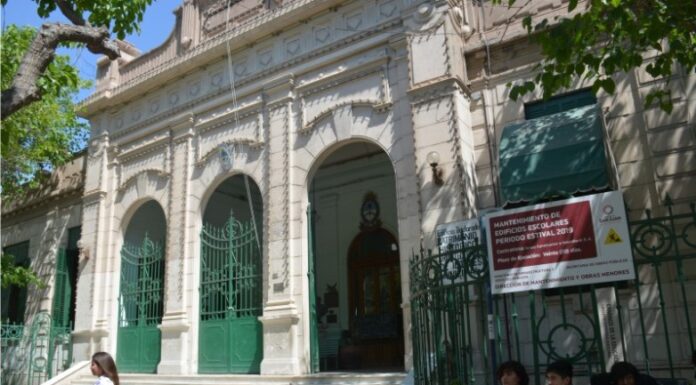 San Juan | En 1875 se convirtió en ley el proyecto de creación de escuelas normales en el país