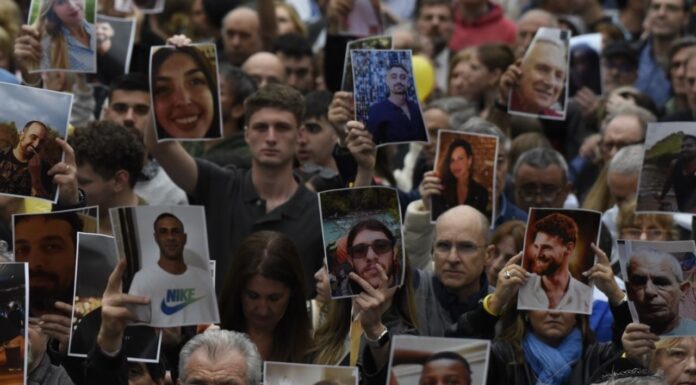 Acto por el 7 de octubre: una herida abierta que movilizó a la comunidad judía