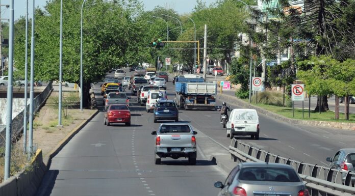 El Gobierno anunció obras en la Costanera, el Rodríguez Peña y distintas rutas y puentes provinciales