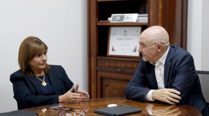 La curiosa comparación que hizo el reemplazante de De Marchi en la Secretaria de Relaciones Parlamentarias al hablar de Milei