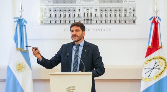 Santa Fe colocó deuda por u$s800 millones en Nueva York, a nueve años y una tasa del 8,1%