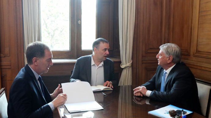 Con la reforma laboral como objetivo, Diego Santilli se reunirá con cuatro gobernadores la próxima semana