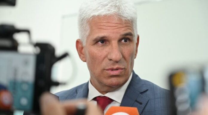 ANSL » “La educación es lo que les va a dar libertad y les va a permitir progresar en la vida”