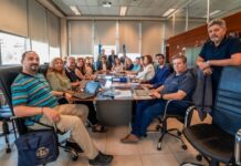 comenzó la reunión entre gremios y Gobierno