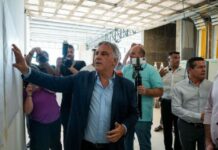 Llaryora pagará un bono de ayuda escolar de $125 mil a los estatales